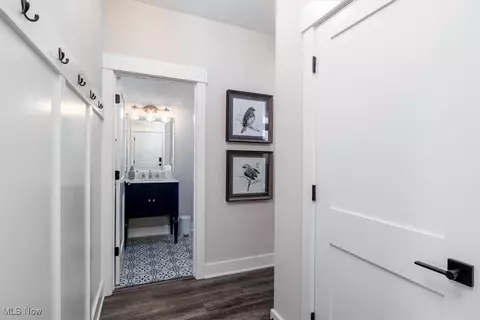 Entry Way - 200 Eagle Point Dr, Lyndhurst, OH 44124 photo 4 of 6