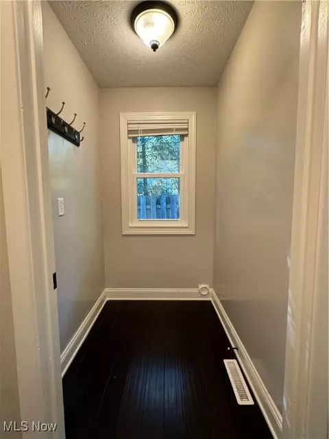 38475 Crossbrook Ave, Willoughby, OH 44094 photo 13