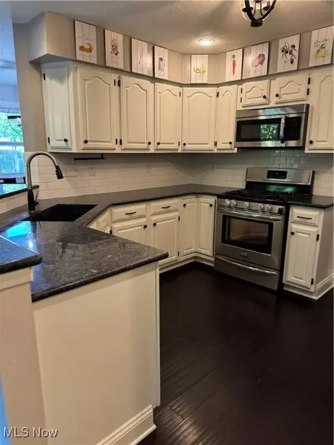 38475 Crossbrook Ave, Willoughby, OH 44094 photo 8