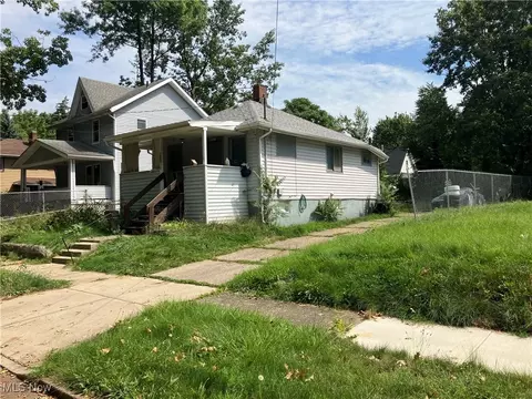 1437 Andrus St, Akron, OH 44301
