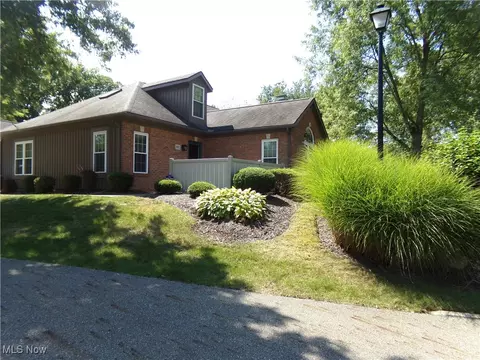 3692 Barrington Pl, Canton, OH 44708