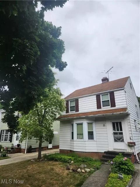 1173 Piermont Rd, Cleveland, OH 44121