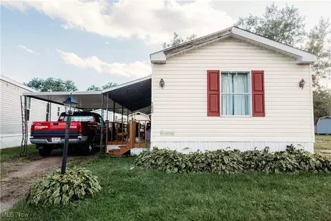 153 Rolling Acres Cir W, Massillon, OH 44647