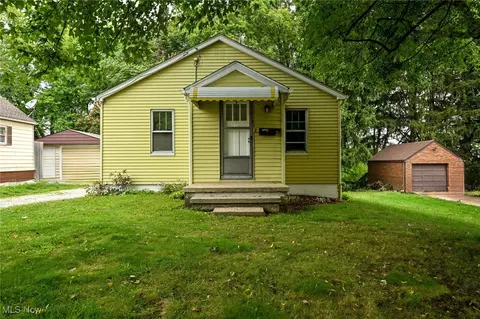 631 Franklin Ave, Barberton, OH 44203