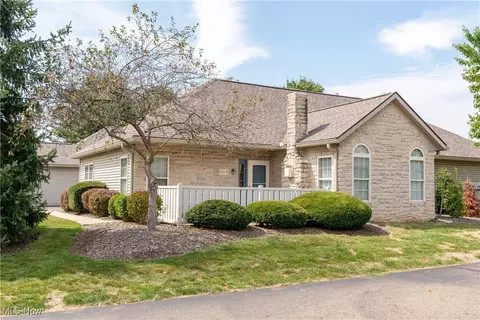 4213 Tannybrooke Ln NW #2D, Canton, OH 44718