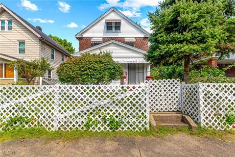 618 Lee Ave, Youngstown, OH 44502