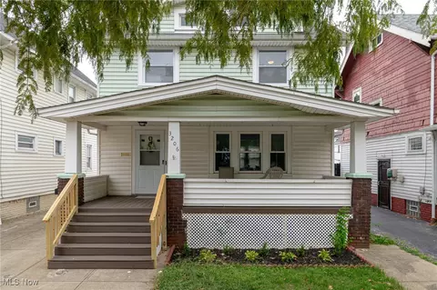 3206 W 110th St, Cleveland, OH 44111