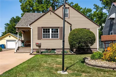 1857 E 36th St, Lorain, OH 44055 photo 2