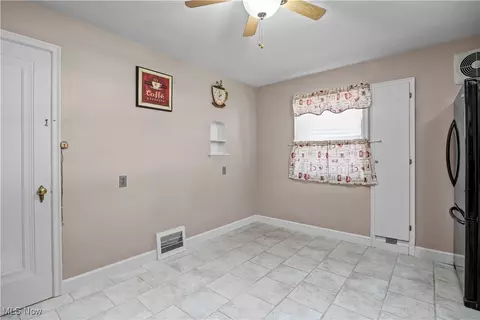 1857 E 36th St, Lorain, OH 44055 photo 12