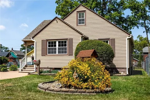 1857 E 36th St, Lorain, OH 44055 photo 3