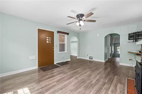 1857 E 36th St, Lorain, OH 44055 photo 5