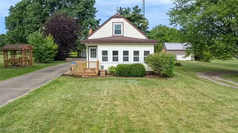 4687 Parks Ave NE, Louisville, OH 44641