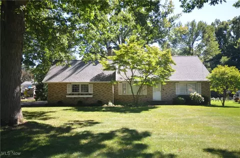630 Woodland Dr, Tallmadge, OH 44278