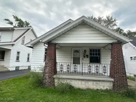 573 E Philadelphia Ave E, Youngstown, OH 44502