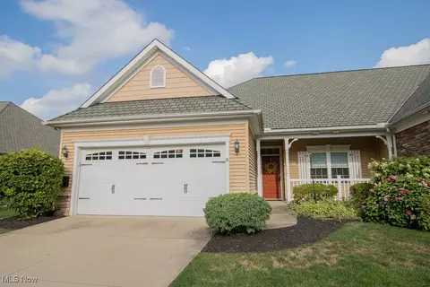 5135 Shepherds Gln, Willoughby, OH 44094