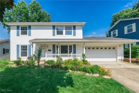 2246 Richmond Rd, Cuyahoga Falls, OH 44221