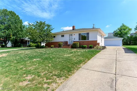 4831 Donovan Dr, Garfield Heights, OH 44125