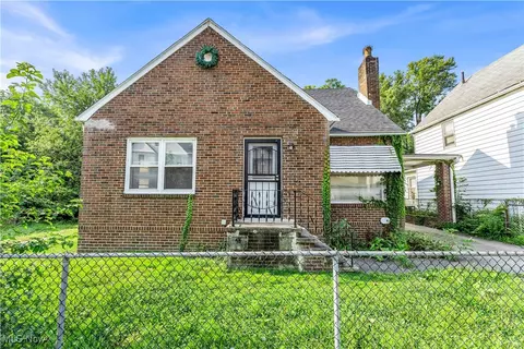10638 Dupont Ave, Cleveland, OH 44108