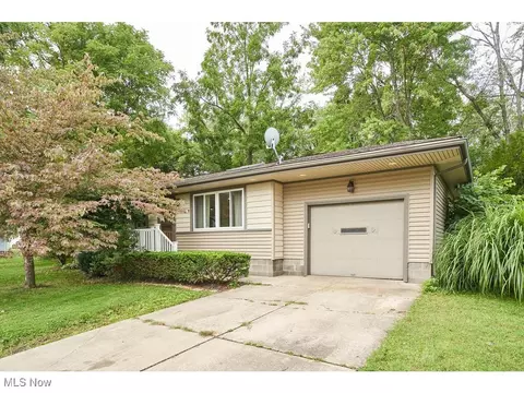 720 Alaho St, Akron, OH 44305