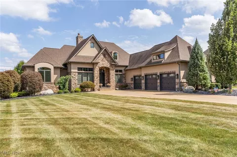 6779 Langston Run, Canfield, OH 44406