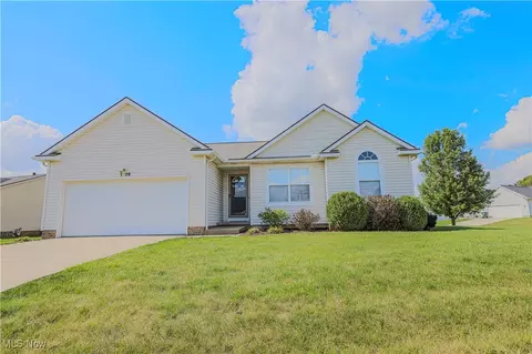 1739 Briarwood St, Louisville, OH 44641