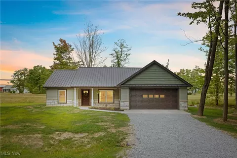 6093 Chervil Dr, West Salem, OH 44287