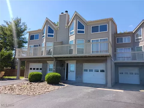 621 Unit Apt 2 Virginia St, Marietta, OH 45750