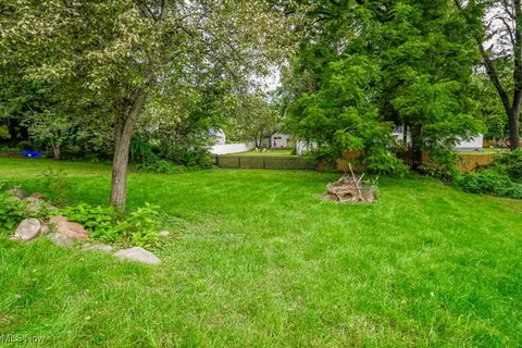 Exterior - 4649 15th St NW, Canton, OH 44708 photo 4 of 7