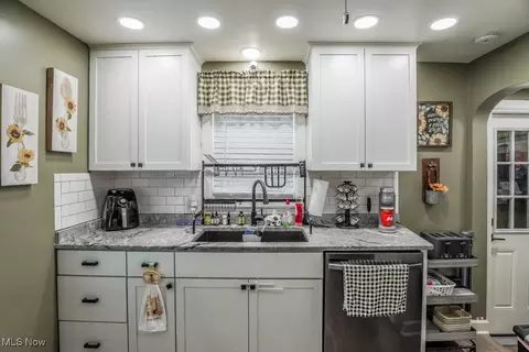 Kitchen - 4649 15th St NW, Canton, OH 44708 photo 3 of 3