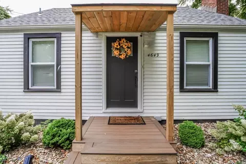 Exterior - 4649 15th St NW, Canton, OH 44708 photo 6 of 7