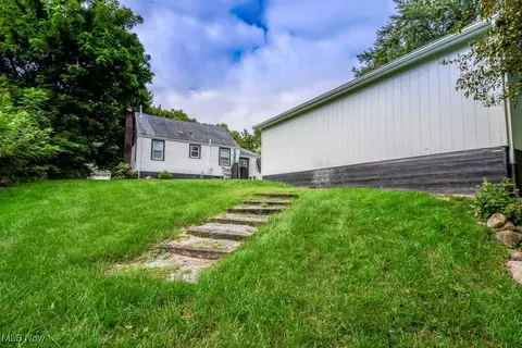 Exterior - 4649 15th St NW, Canton, OH 44708 photo 5 of 7