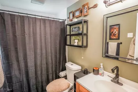 Bath - 4649 15th St NW, Canton, OH 44708 photo 1 of 1