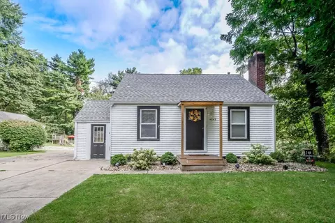 4649 15th St NW, Canton, OH 44708