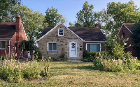 21475 Eaton Rd, Fairview Park, OH 44126