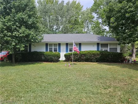 224 Wyleswood Dr, Berea, OH 44017