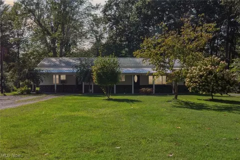 3133 Martha Dr, Geneva, OH 44041