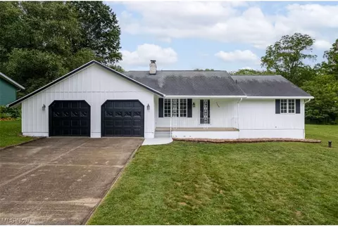 13039 Hametown Rd, Doylestown, OH 44230