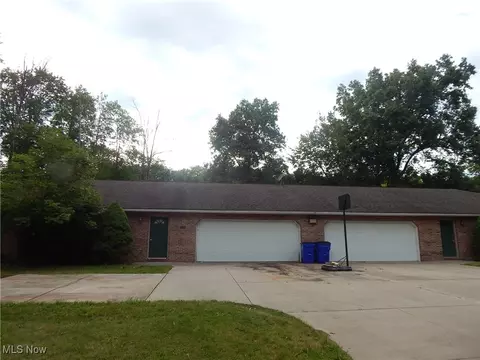 4803- 4805 Front St, Ravenna, OH 44266