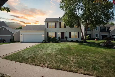 32895 Walnut Dr, Avon, OH 44011