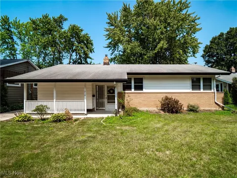 210 Best St, Berea, OH 44017