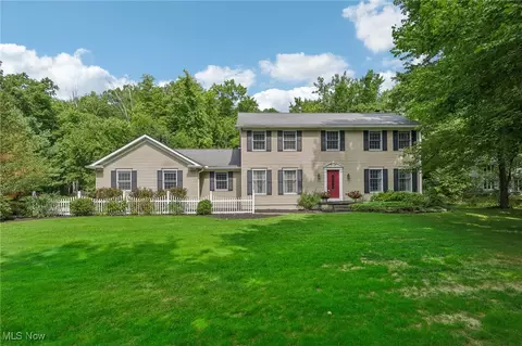 8700 Lake In Woods Trl, Chagrin Falls, OH 44023