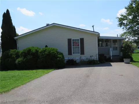 4833 Timberview Dr, Ravenna, OH 44266