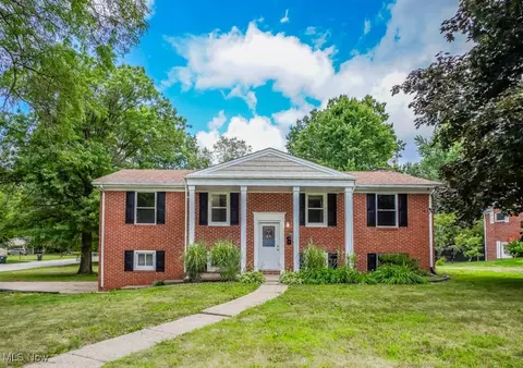 845 Rose Lane St SW, North Canton, OH 44720