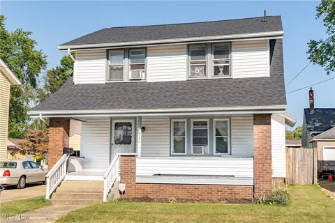 948 8th St NE, Massillon, OH 44646