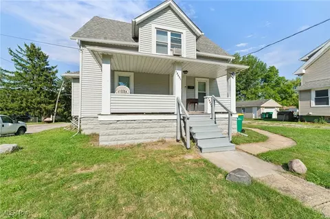 14631 Granger Rd, Maple Heights, OH 44137 photo 3