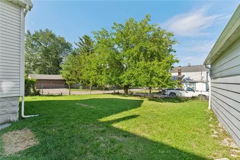14631 Granger Rd, Maple Heights, OH 44137 photo 7