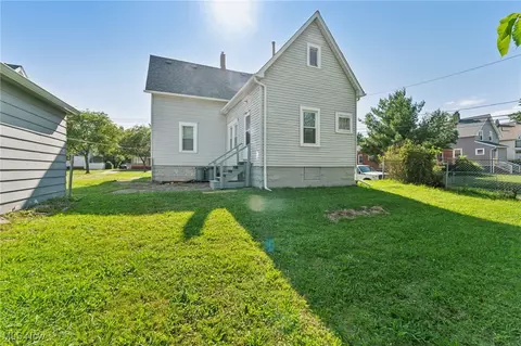 14631 Granger Rd, Maple Heights, OH 44137 photo 6