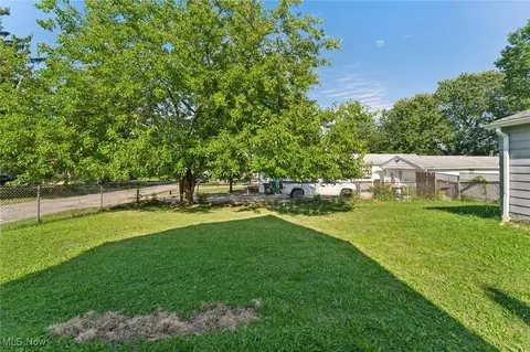 14631 Granger Rd, Maple Heights, OH 44137 photo 9