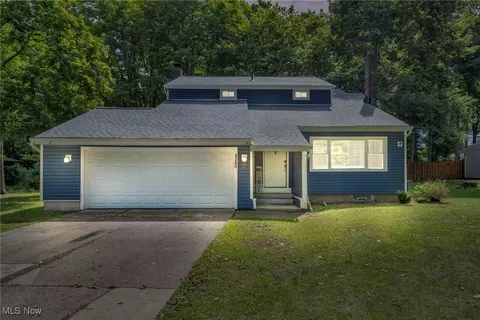 4281 Martin Dr, North Olmsted, OH 44070