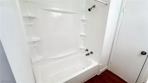 1300 E 276th St #1F, Euclid, OH 44132 photo 8